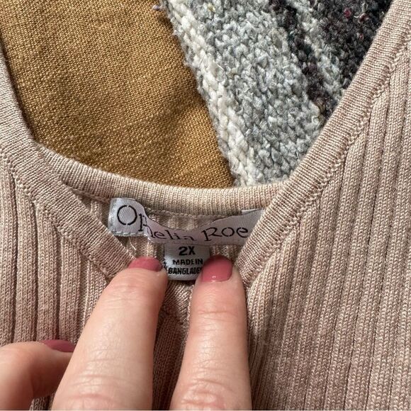 Ophelia Roe Tan Ribbed V Neck Tank NWT - Picture 4 of 6